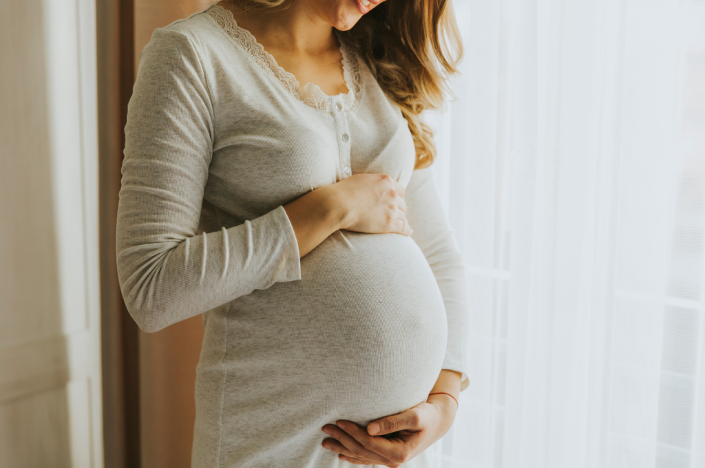 why choose a midwife image of pregnant woman